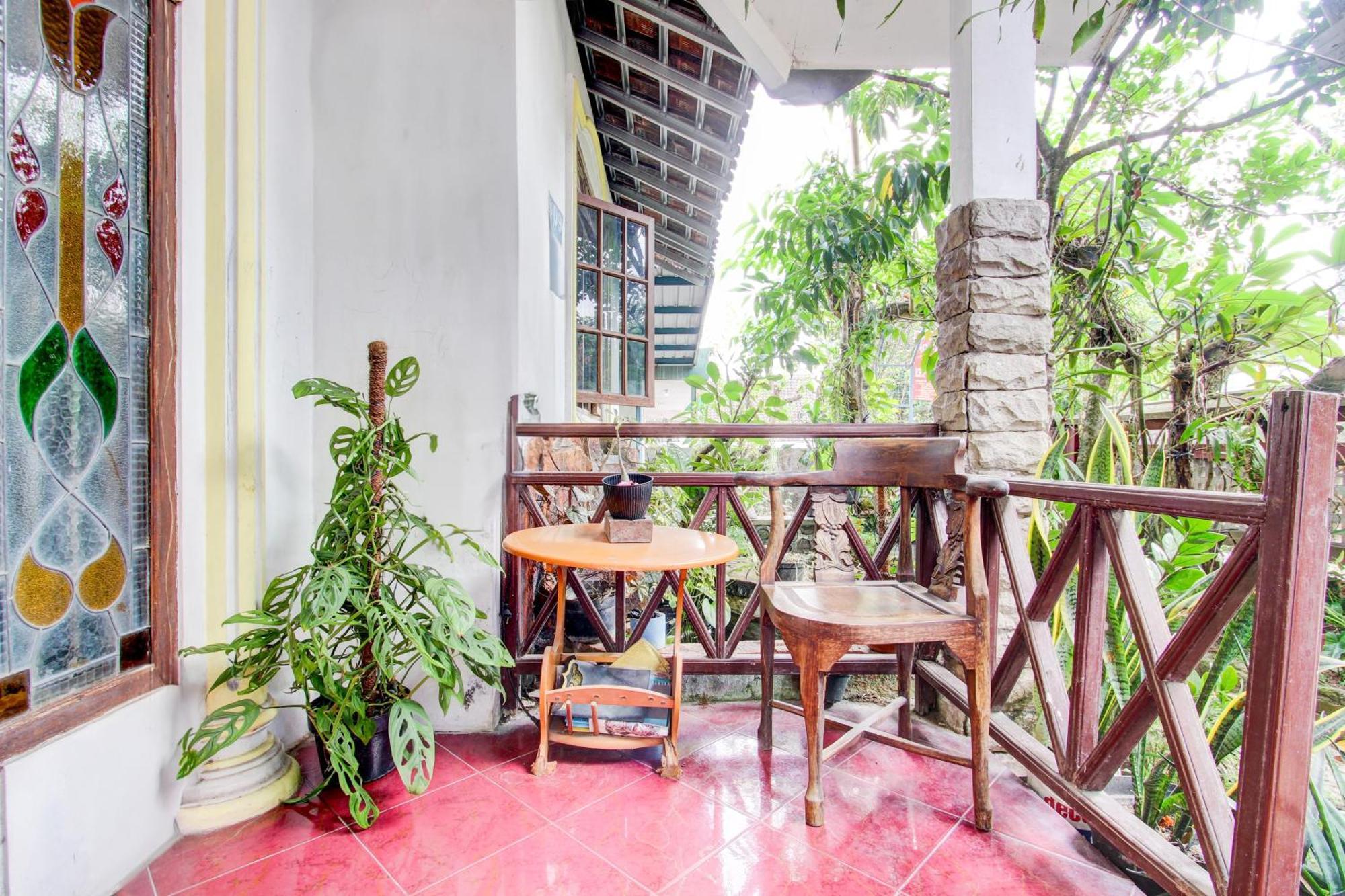 Oyo 94000 Omah Citra Genia Homestay Ngaglik Exterior photo